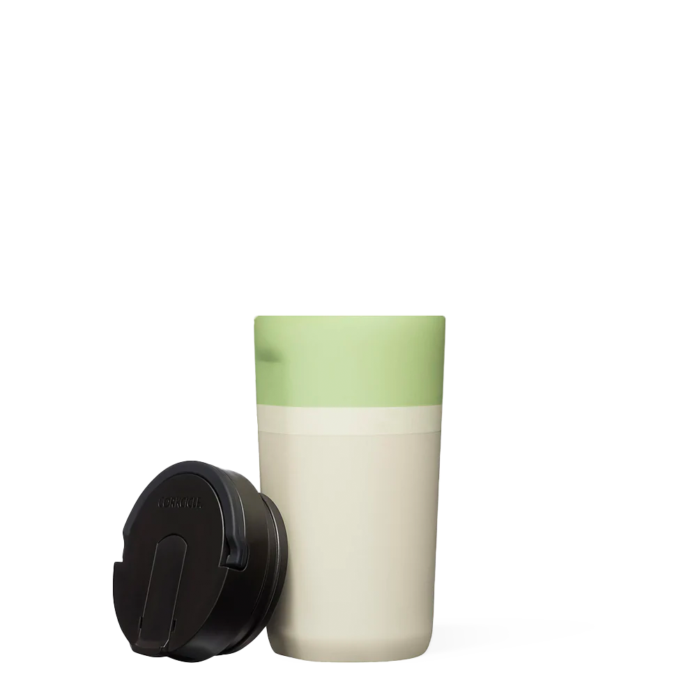 star-warstm-kids-cup-q4 0b29a0bde323--grogu-kids-cup-product-lid-off.png