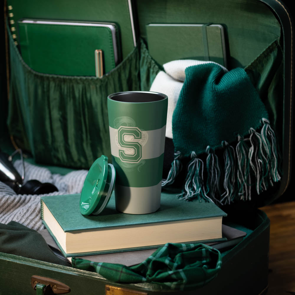 harry-potter-tumbler-m0 84ce9e4c9c5c--HarryPotter-Slytherin-4.jpg
